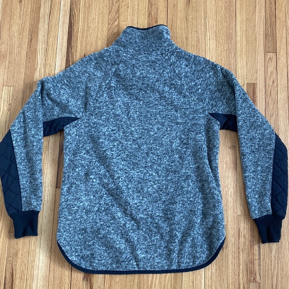 Abercrombie and Fitch Snap Pull Over - Picture 3 of 3